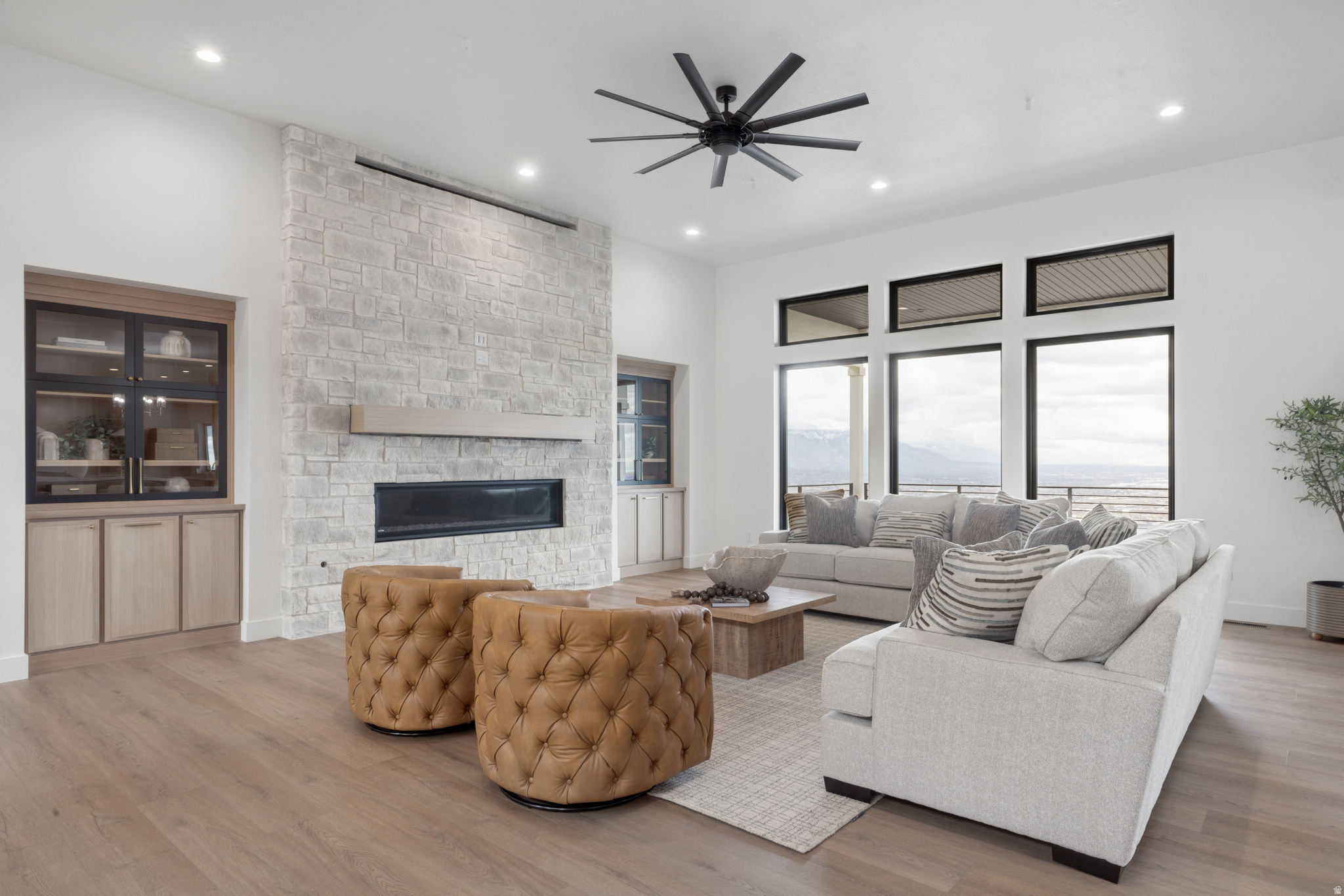 DEER CREST - Residential