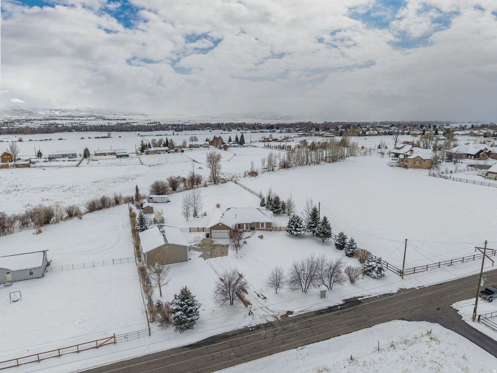 Photo of 455 W N BENCH RD N, Oakley, UT 84055 (MLS # 2138694)