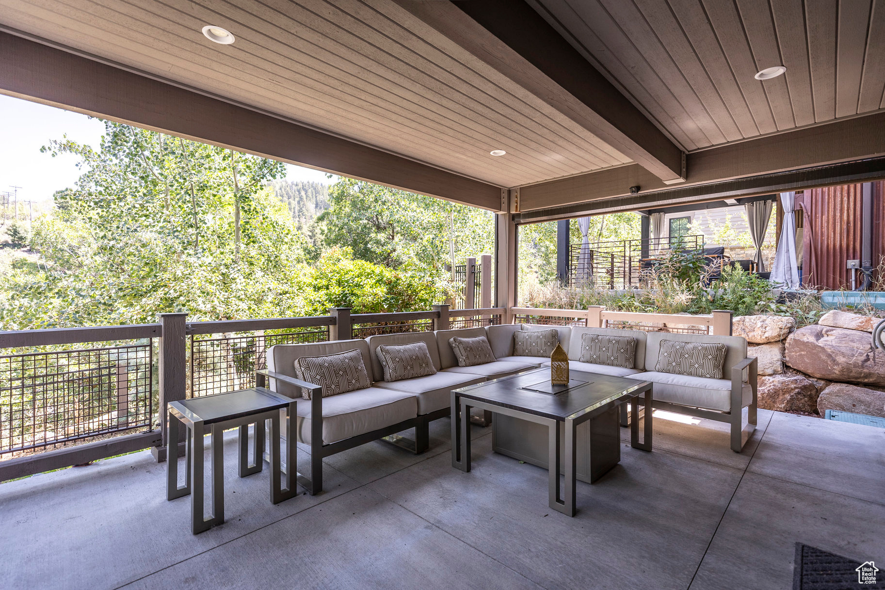 KING RIDGE ESTATES - Residential