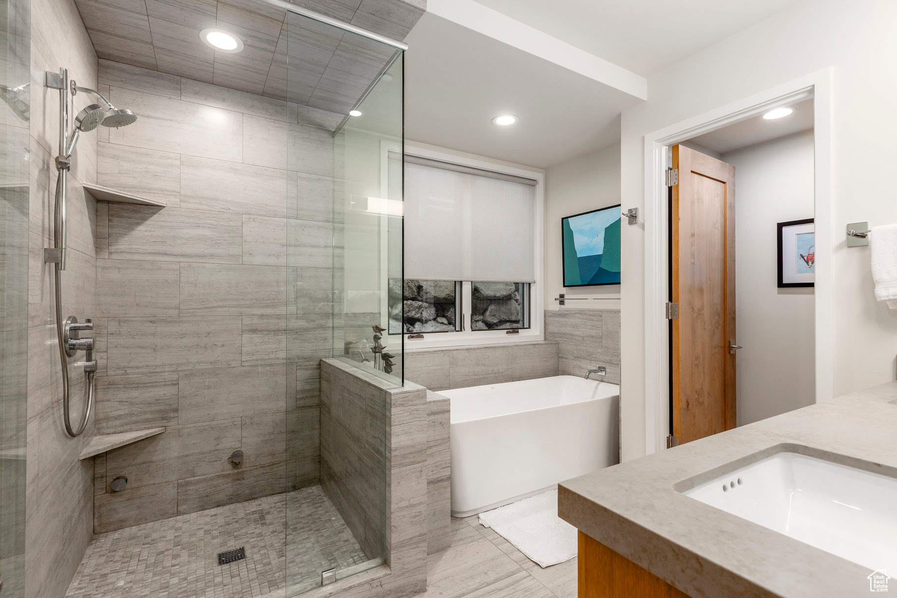 KING RIDGE ESTATES - Residential