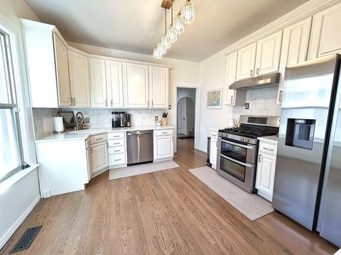 Tiny photo for 981 S 900 E, Salt Lake City, UT 84105 (MLS # 2144984)