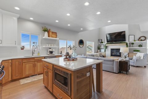 Tiny photo for 1147 N CARRIAGE LN, Spanish Fork, UT 84660 (MLS # 2150098)