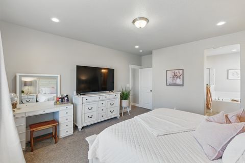 Tiny photo for 1147 N CARRIAGE LN, Spanish Fork, UT 84660 (MLS # 2150098)