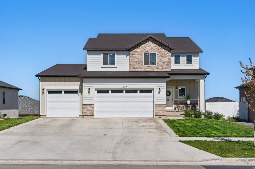 Beautiful home in a quiet Spanish Fork neighborhood! Bright, open layout with a spacious kitchen and great living space perfect for everyday living and entertaining. Enjoy a nice backyard for relaxing or hosting, plus a convenient location near parks, schools, and shopping. Don't miss this one!