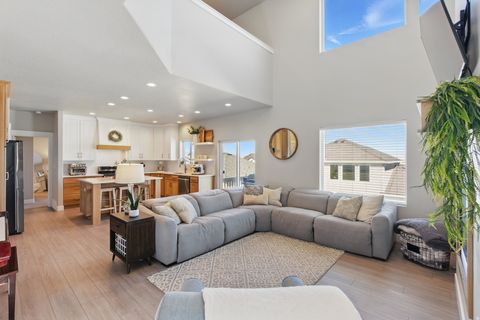 Tiny photo for 1147 N CARRIAGE LN, Spanish Fork, UT 84660 (MLS # 2150098)