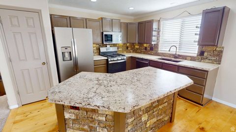 Tiny photo for 429 E 1600 N, Pleasant Grove, UT 84062 (MLS # 2113978)