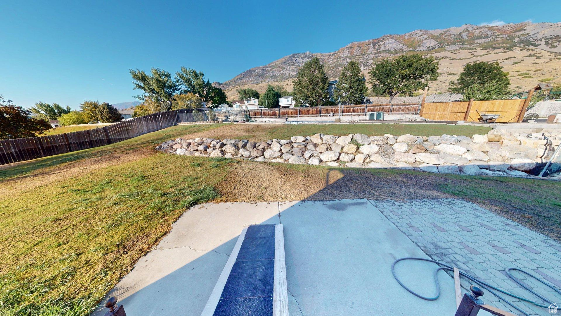 HIGH MOUNTAIN MEADOWS - Residential