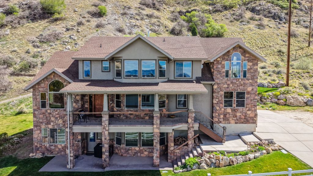 Photo of 1922 N 1550 E, Provo, UT 84604 (MLS # 2150902)