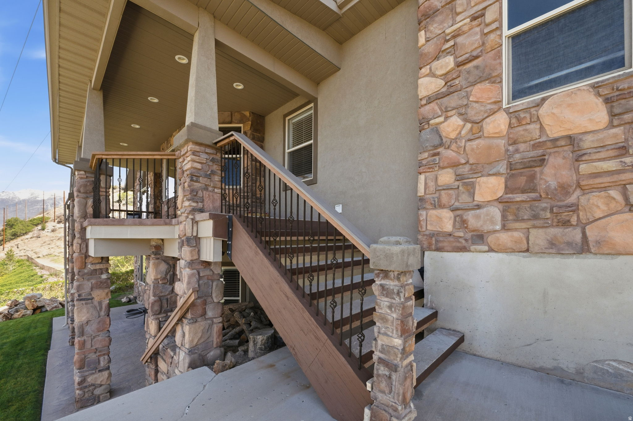 OAK TERRACE - Residential