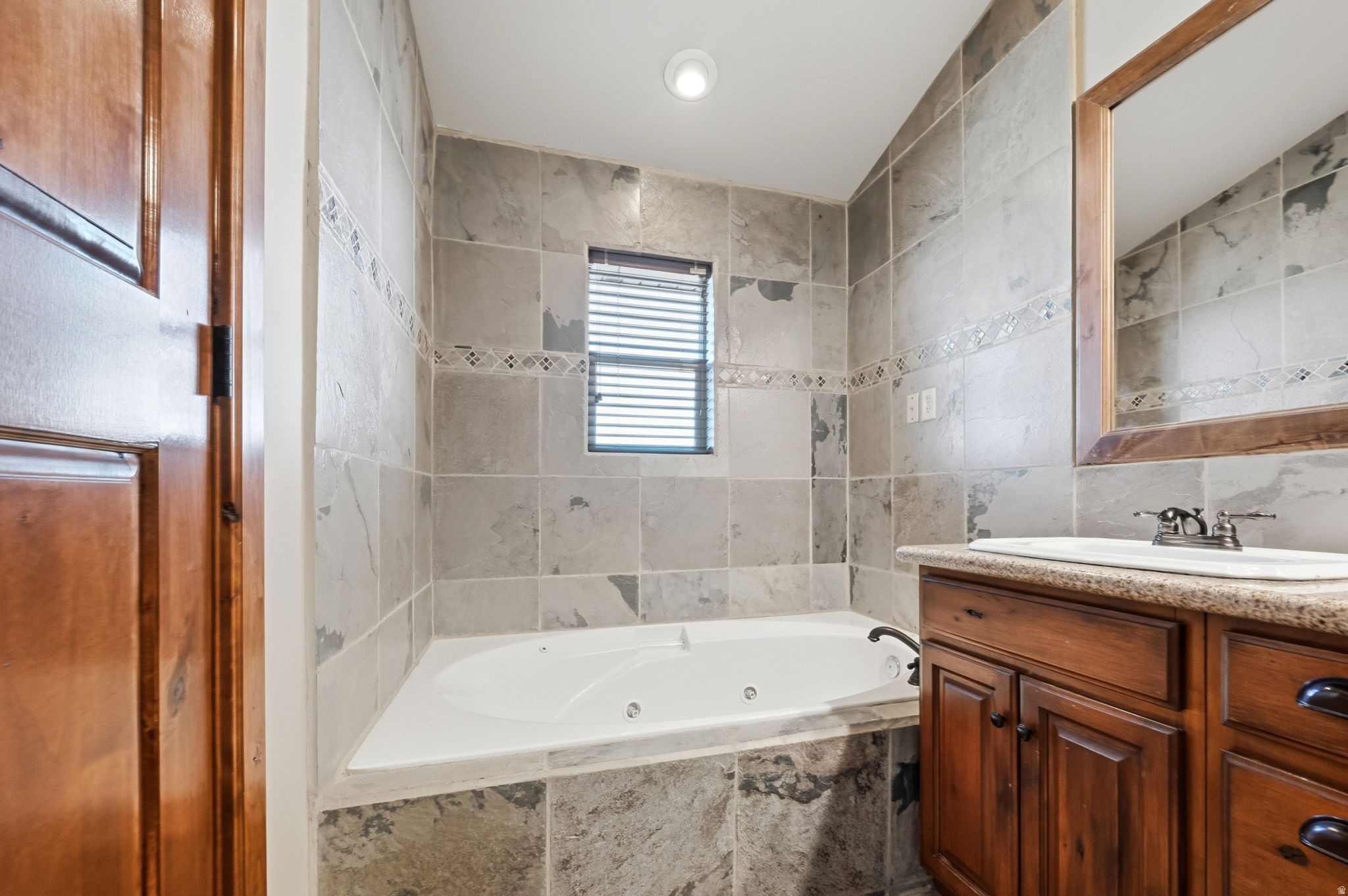 OAK TERRACE - Residential