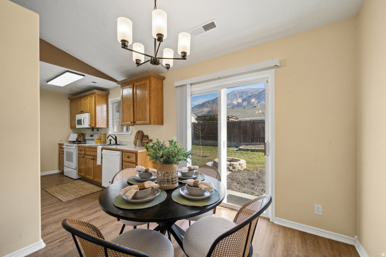 WHISPER WILLOW - Residential