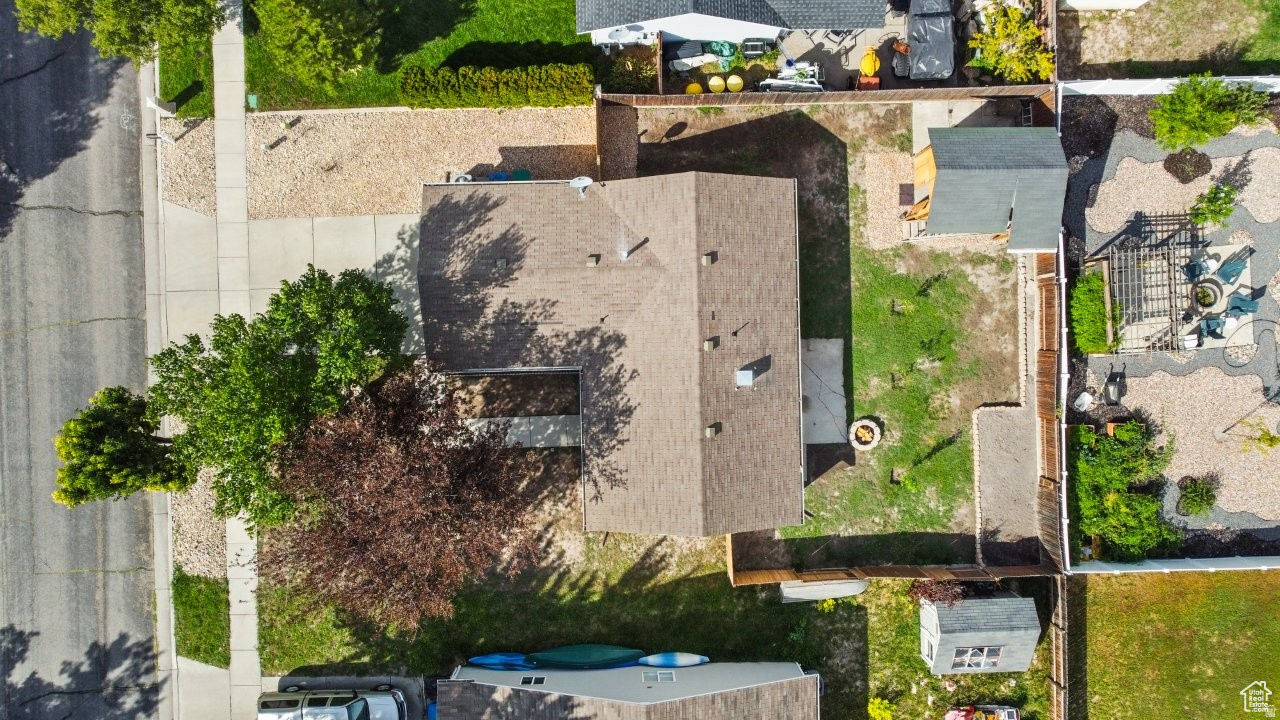 WHISPER WILLOW - Residential