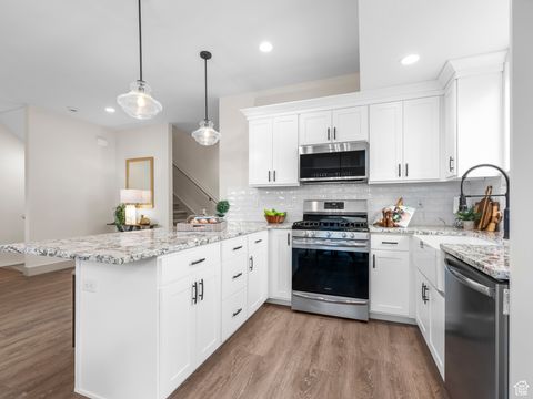 Tiny photo for 343 E 100 S, Santaquin, UT 84655 (MLS # 2114116)