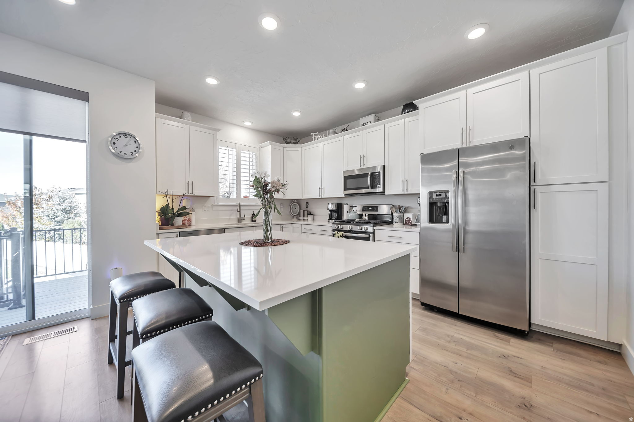 1034 W HERITAGE CREST WAY