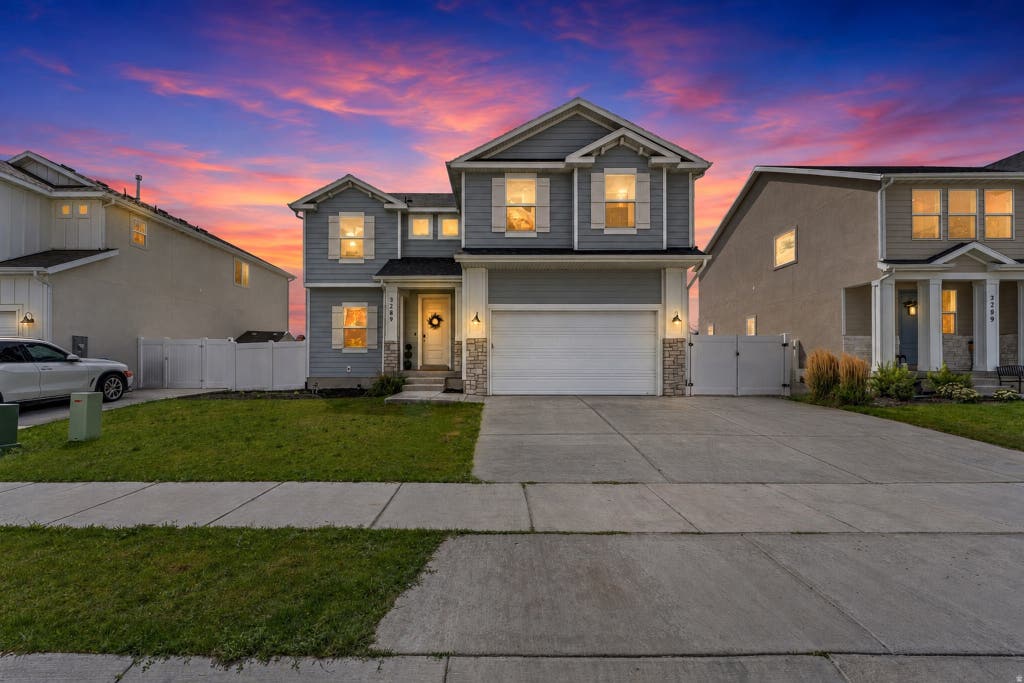 Photo of 3289 N PRONGHORN DR, Eagle Mountain, UT 84005 (MLS # 2180901)