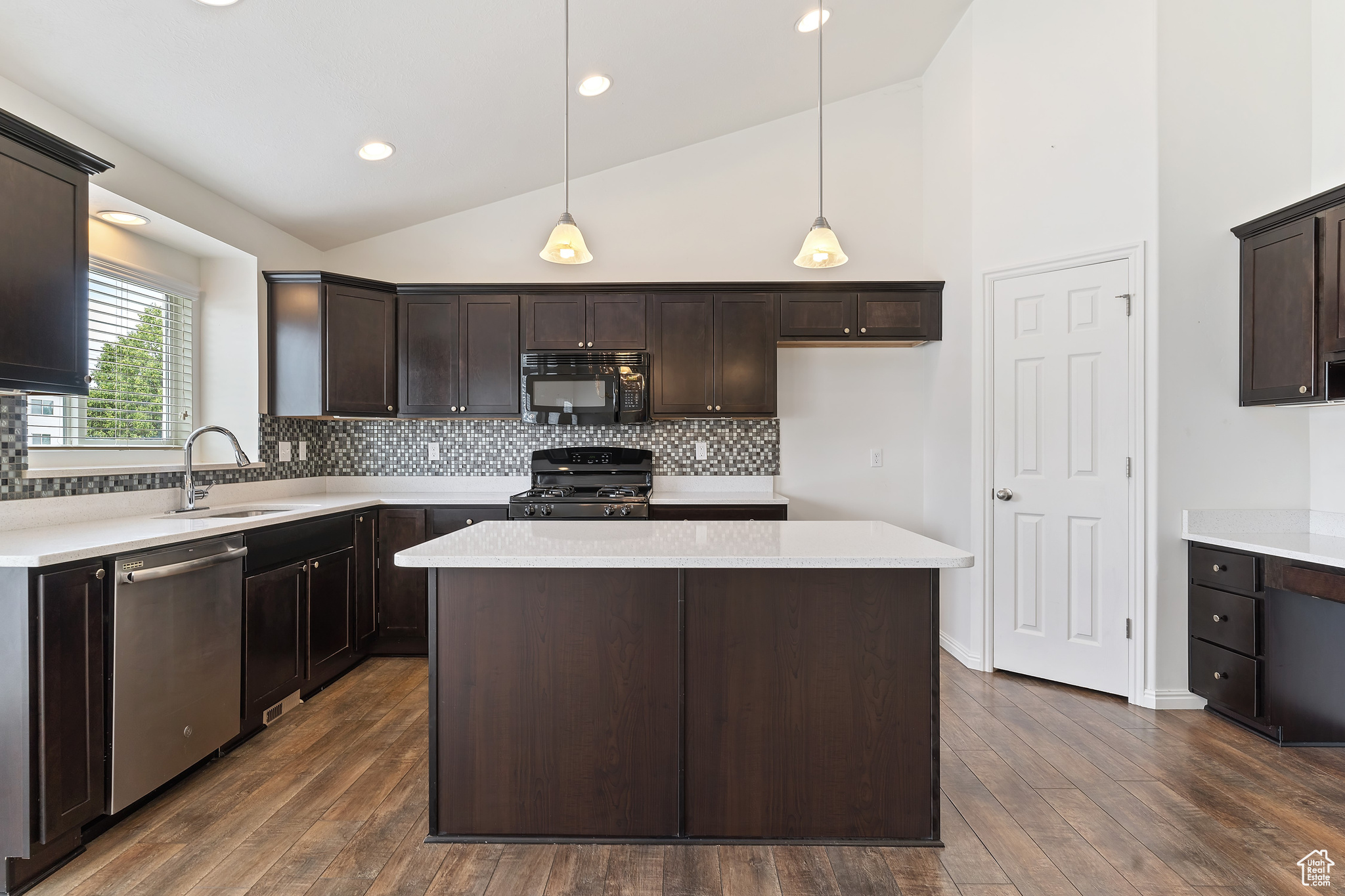WHISPERING MEADOWS - Residential