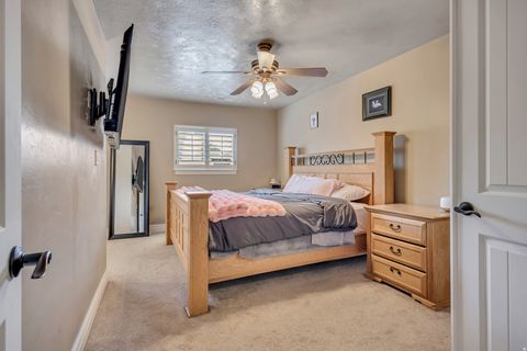 Tiny photo for 1695 E ENSIGN PL, Cottonwood Heights, UT 84121 (MLS # 2138105)