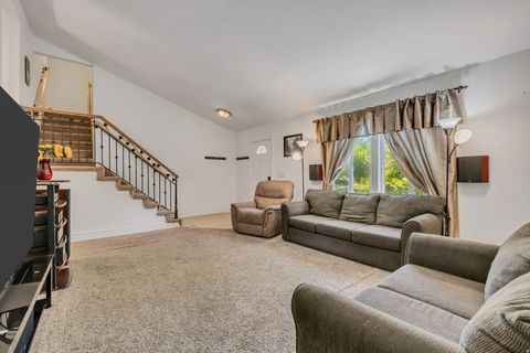 Tiny photo for 1695 E ENSIGN PL, Cottonwood Heights, UT 84121 (MLS # 2138105)