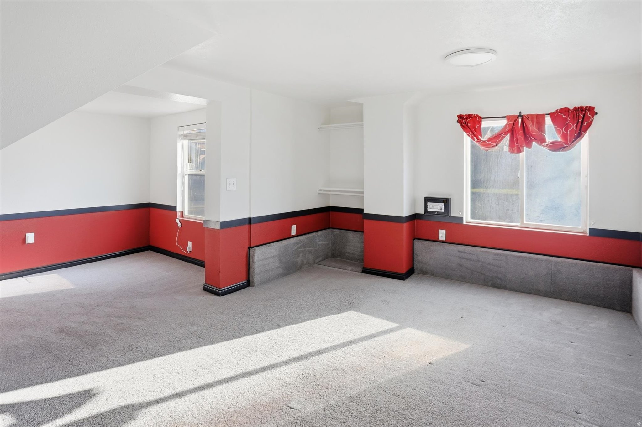 OQUIRRH HILLS ESTATES - Residential