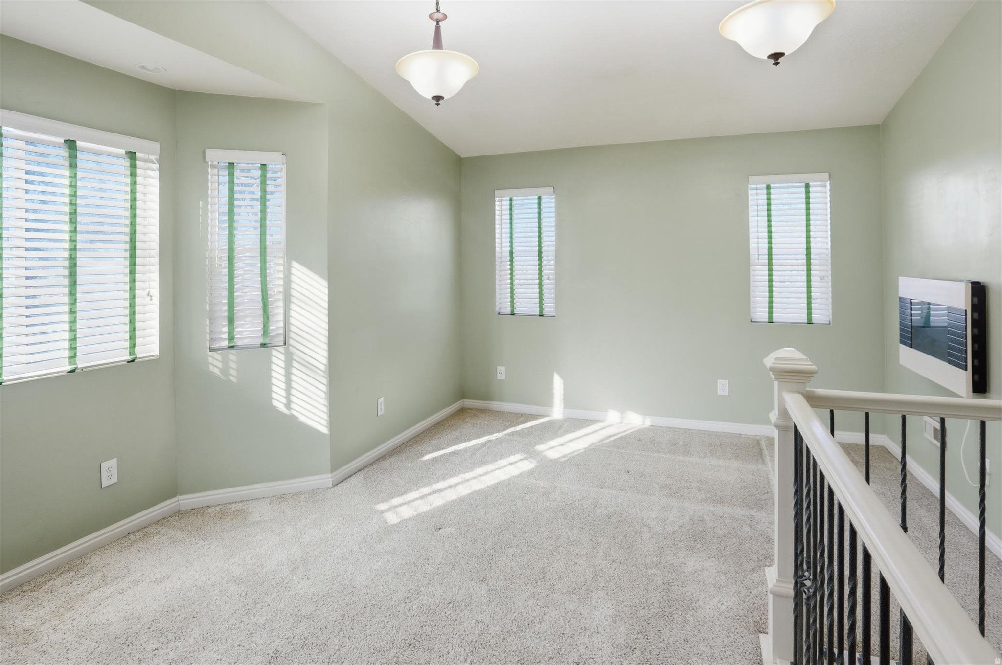 OQUIRRH HILLS ESTATES - Residential