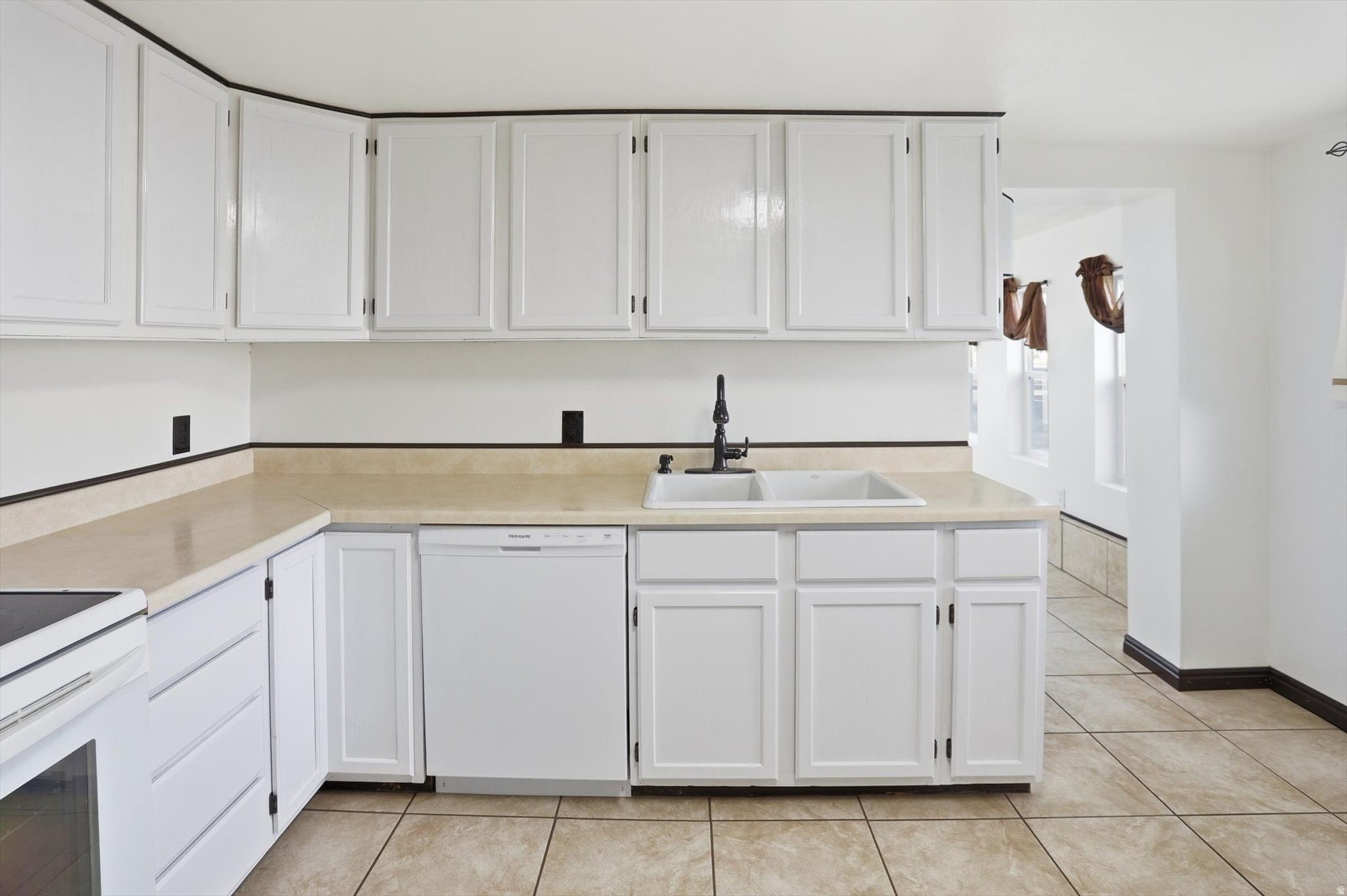 OQUIRRH HILLS ESTATES - Residential