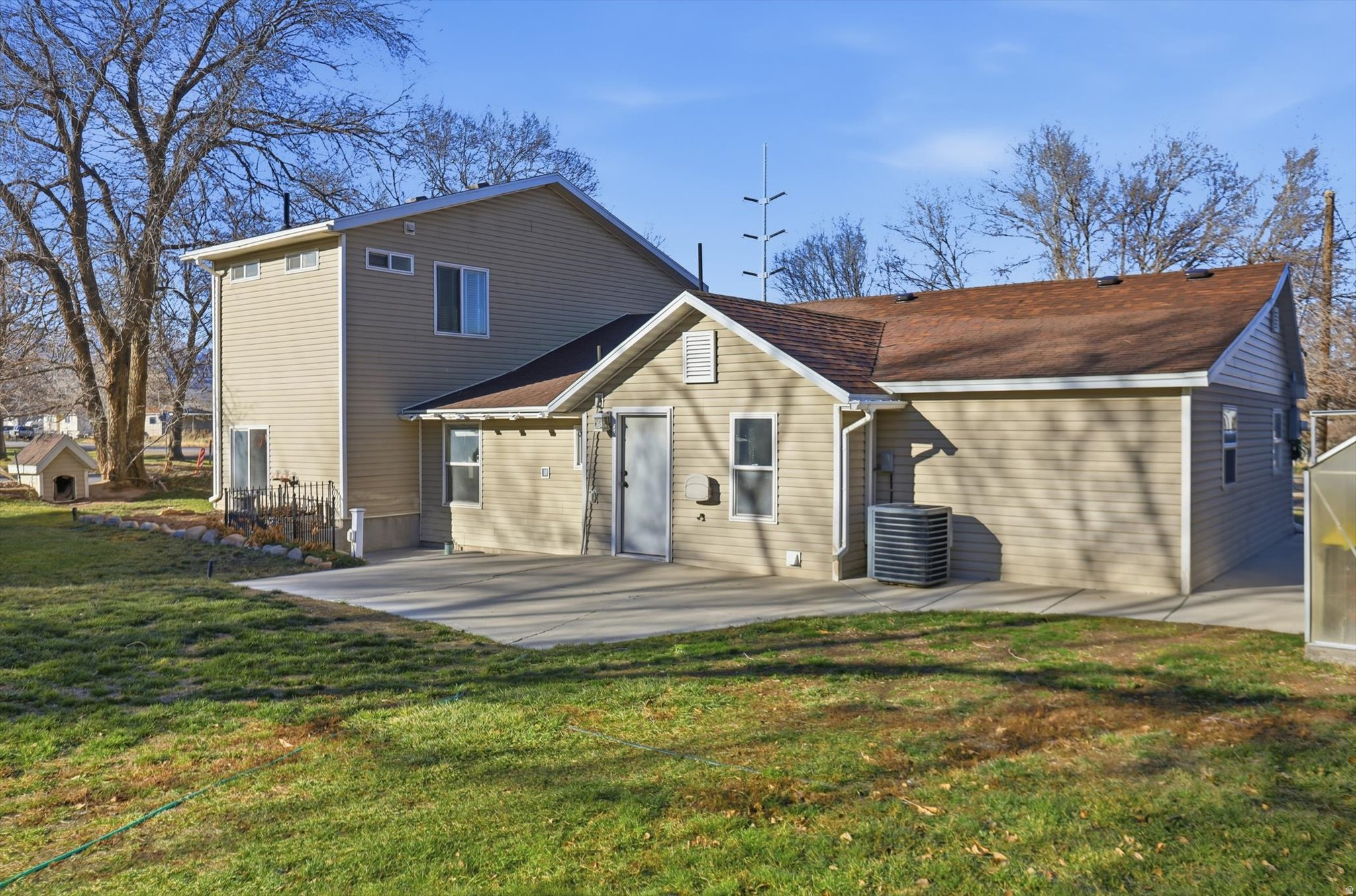 OQUIRRH HILLS ESTATES - Residential