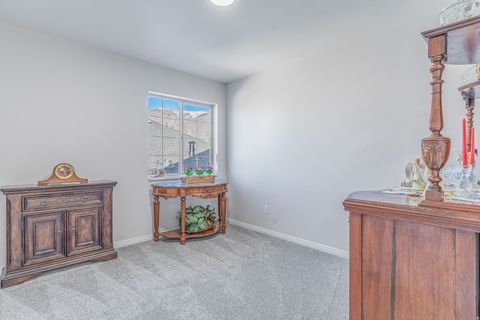 Tiny photo for 777 E APPLE BLOSSOM WAY, Fruit Heights, UT 84037 (MLS # 2145918)