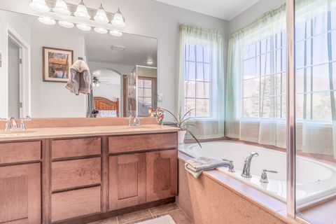 Tiny photo for 777 E APPLE BLOSSOM WAY, Fruit Heights, UT 84037 (MLS # 2145918)