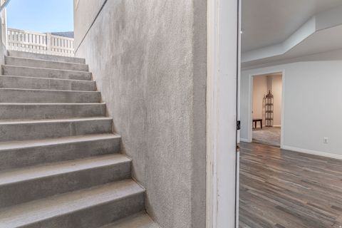 Tiny photo for 777 E APPLE BLOSSOM WAY, Fruit Heights, UT 84037 (MLS # 2145918)