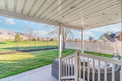 Tiny photo for 777 E APPLE BLOSSOM WAY, Fruit Heights, UT 84037 (MLS # 2145918)