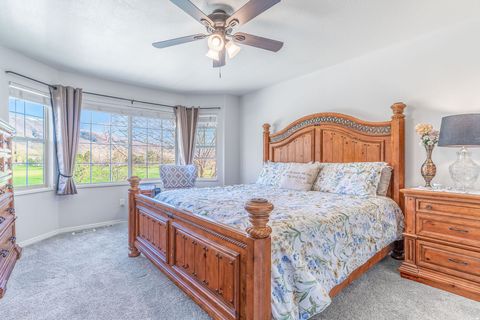 Tiny photo for 777 E APPLE BLOSSOM WAY, Fruit Heights, UT 84037 (MLS # 2145918)