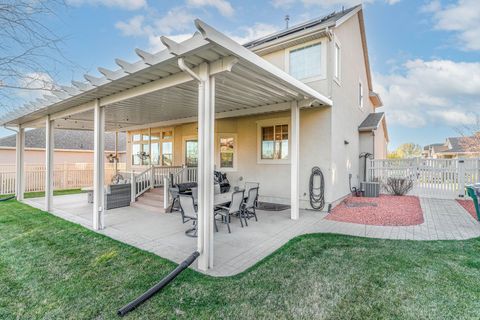Tiny photo for 777 E APPLE BLOSSOM WAY, Fruit Heights, UT 84037 (MLS # 2145918)
