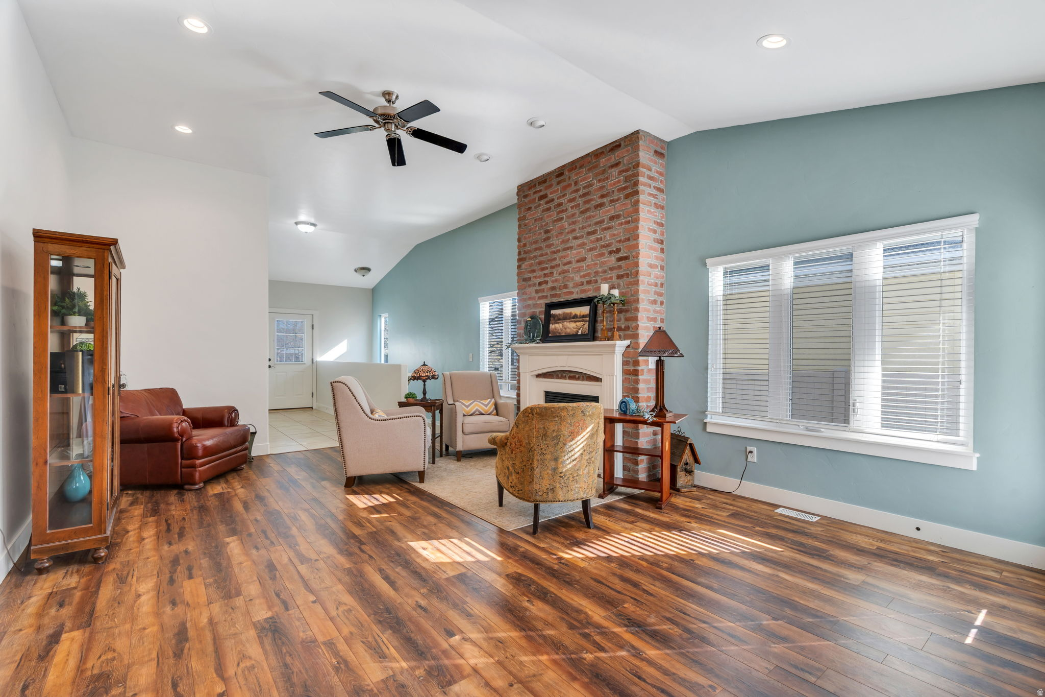 DAYBREAK - Residential