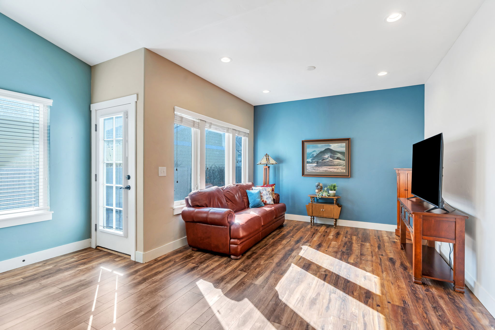 DAYBREAK - Residential