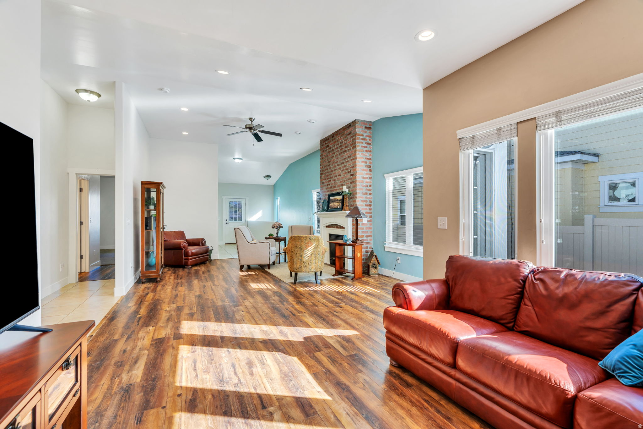 DAYBREAK - Residential