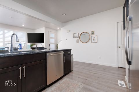 Tiny photo for 1006 W SAPPHIRE PEAK DR, Bluffdale, UT 84065 (MLS # 2131451)