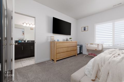 Tiny photo for 1006 W SAPPHIRE PEAK DR, Bluffdale, UT 84065 (MLS # 2131451)