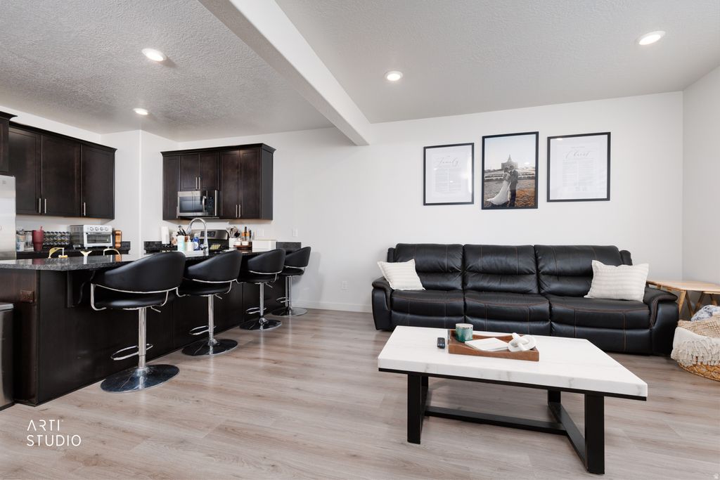 Photo of 1006 W SAPPHIRE PEAK DR, Bluffdale, UT 84065 (MLS # 2131451)