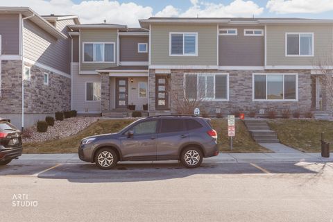 Tiny photo for 1006 W SAPPHIRE PEAK DR, Bluffdale, UT 84065 (MLS # 2131451)