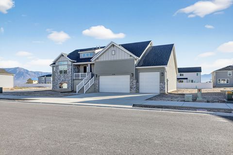 Tiny photo for 1726 S 3875 W #225, Taylor, UT 84401 (MLS # 2121059)