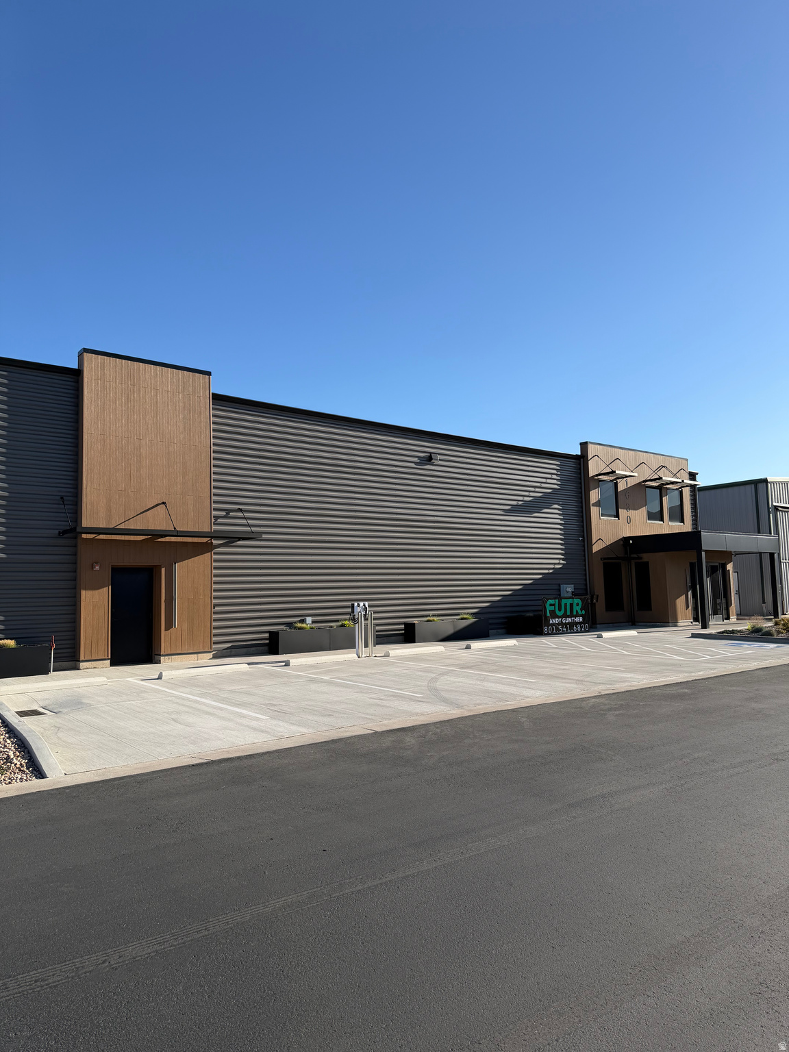 SKYPARK - Commercial Lease