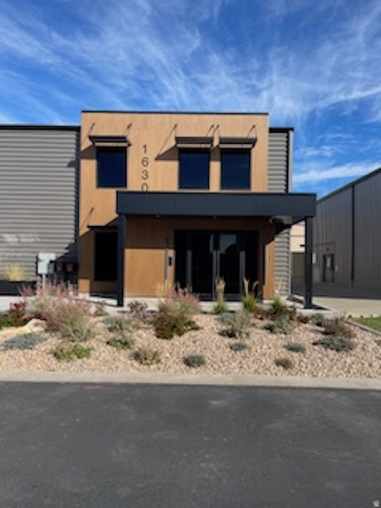 SKYPARK - Commercial Lease