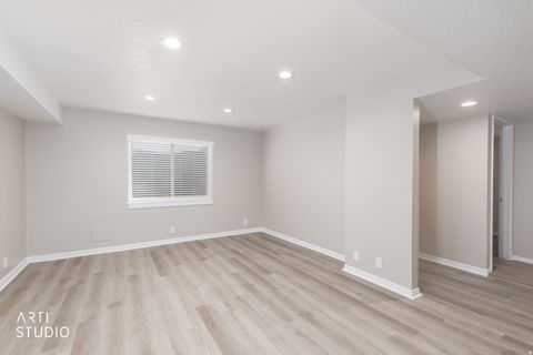 Tiny photo for 88 W CANYON VIEW DR N, Farmington, UT 84025 (MLS # 2158475)