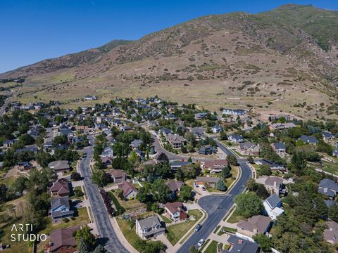 Tiny photo for 88 W CANYON VIEW DR N, Farmington, UT 84025 (MLS # 2158475)