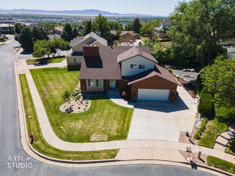 Tiny photo for 88 W CANYON VIEW DR N, Farmington, UT 84025 (MLS # 2158475)