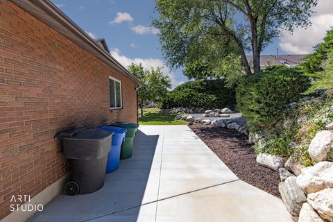 Tiny photo for 88 W CANYON VIEW DR N, Farmington, UT 84025 (MLS # 2158475)