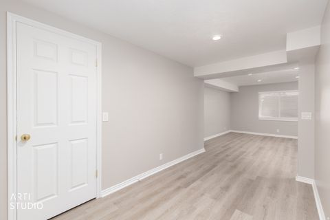 Tiny photo for 88 W CANYON VIEW DR N, Farmington, UT 84025 (MLS # 2158475)