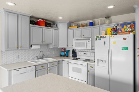 Tiny photo for 1541 W WESTLANE CT, Provo, UT 84601 (MLS # 2141895)