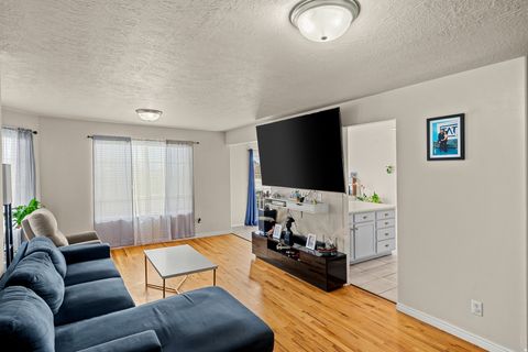 Tiny photo for 1541 W WESTLANE CT, Provo, UT 84601 (MLS # 2141895)