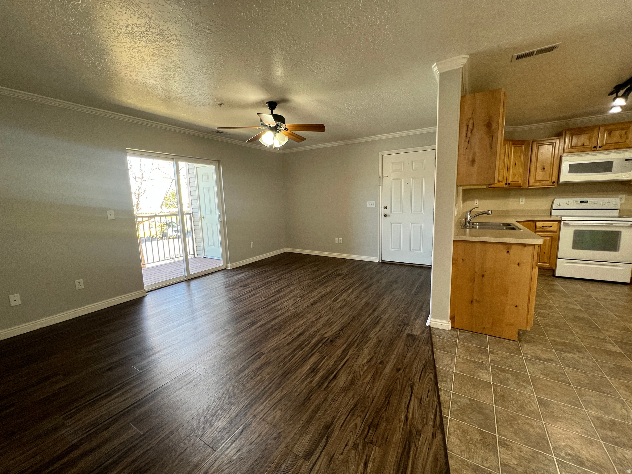 WILLOW SPRINGS - Residential